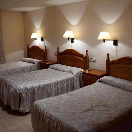 מדינצ'לי Hostal Nicolas חדר תמונה