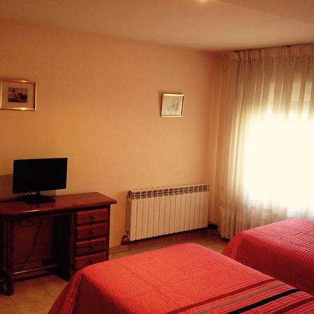 מדינצ'לי Hostal Nicolas חדר תמונה
