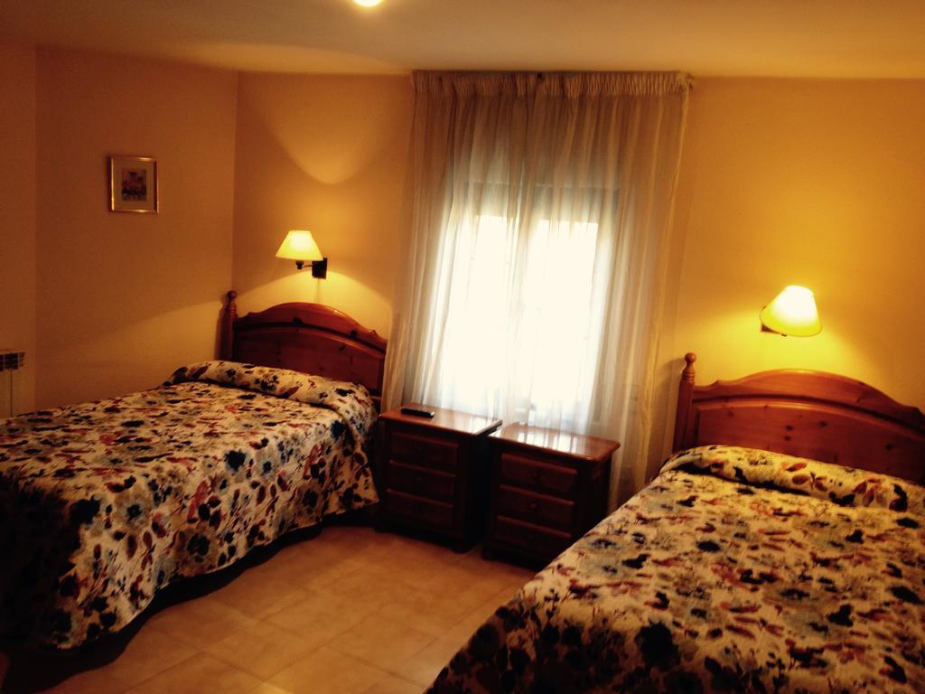 מדינצ'לי Hostal Nicolas חדר תמונה