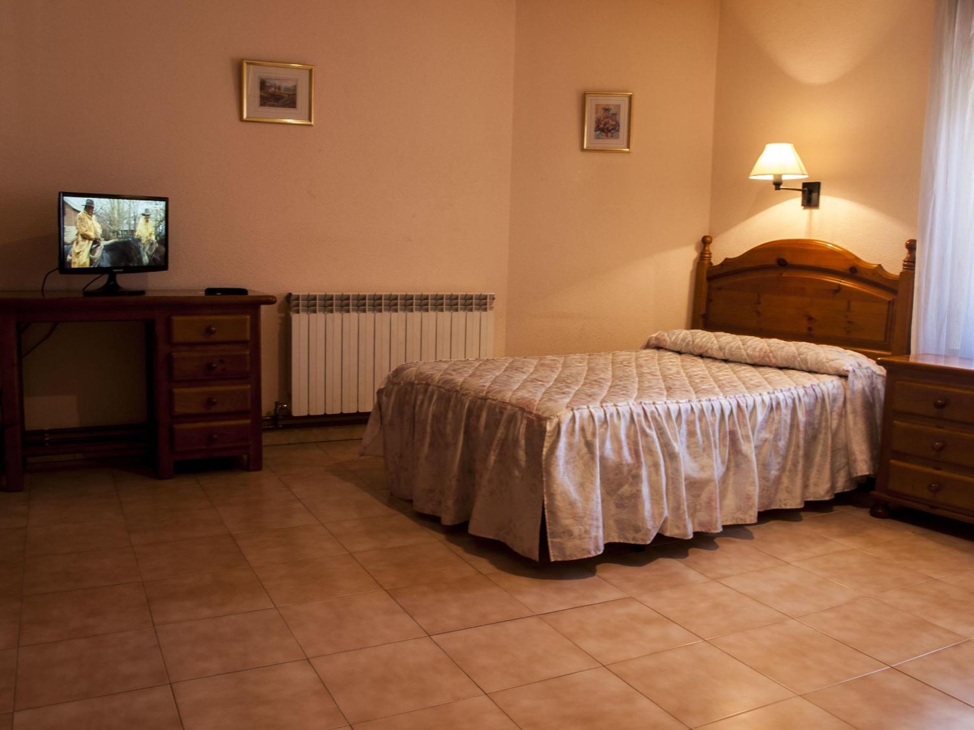 מדינצ'לי Hostal Nicolas חדר תמונה
