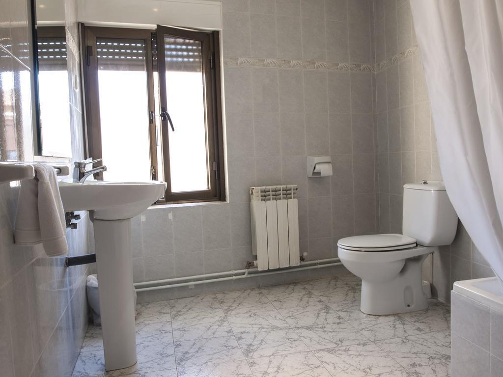 מדינצ'לי Hostal Nicolas חדר תמונה